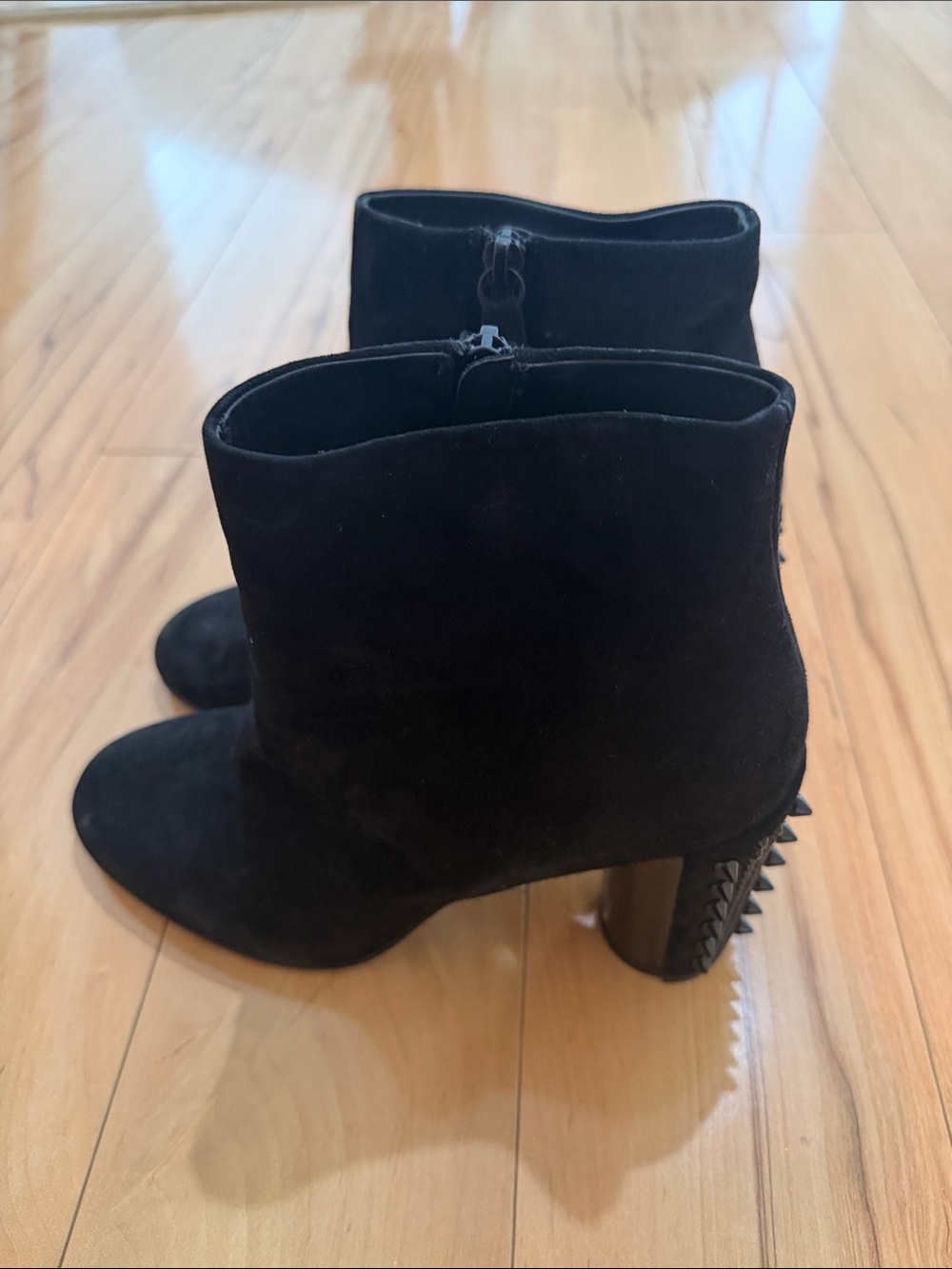 Loriblu made in Italy - Black Suede Ankle Boots with Studded Heel